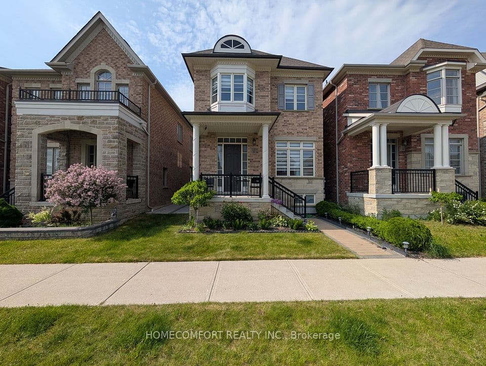 230 Paradelle Drive, Richmond Hill, ON L4E 0E4 – main photo