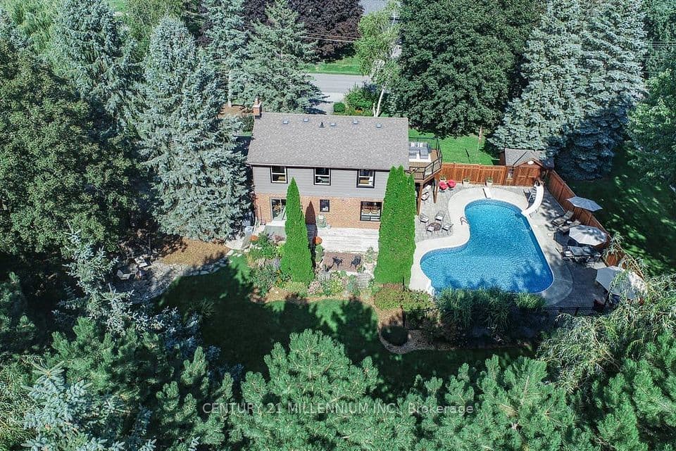 1666 Spruce Drive, Caledon, ON L7K 1B2 – main photo