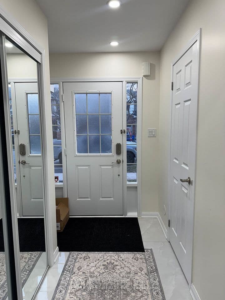 925 Burrows Gate, Milton, ON L9Y 0K7 – photo 3