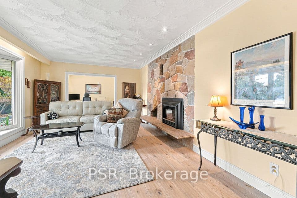 15 Valleyview Road, Halton Hills, ON L7G 1W3 – photo 2