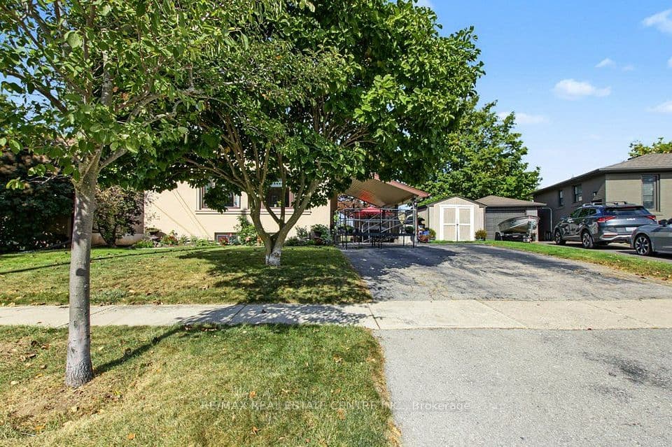 15 Norton Crescent, Halton Hills, ON L7P 1G9 – photo 3