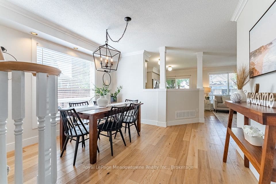 407 Baverstock Crescent, Milton, ON L9T 5L1 – photo 3