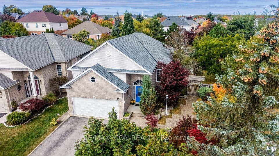 17 Kingsley Road, Halton Hills, ON L7J 2Z5 – main photo