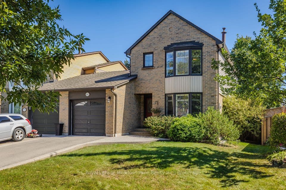 902 Laurier Avenue, Milton, ON L9T 4H6 – photo 2