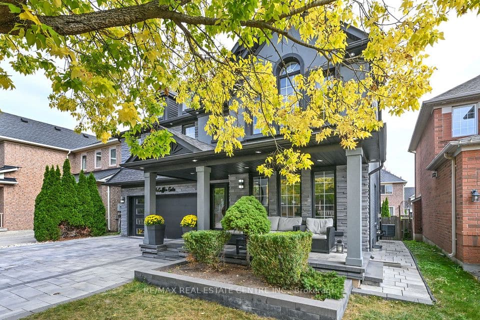 1352 McGuffin Gate, Milton, ON L9T 6M3 – photo 3
