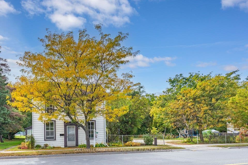 76 Main Street N, Halton Hills, ON L7J 1W2 – photo 3