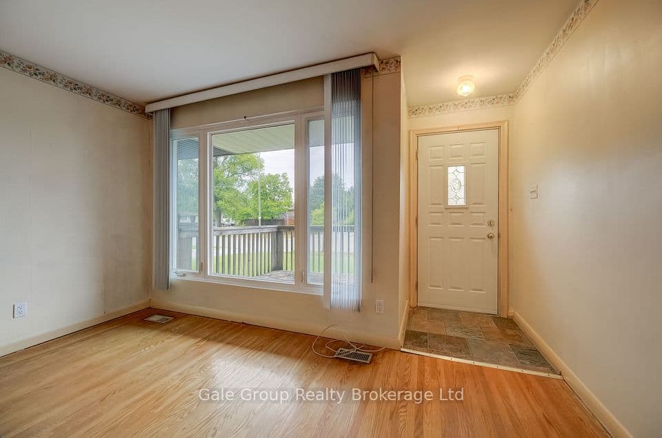 6 Langstone Crescent, Halton Hills, ON L7G 4N3 – photo 3