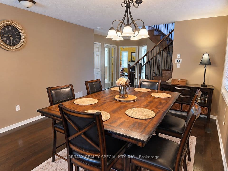 482 Grant Way, Milton, ON L9T 0S8 – photo 3