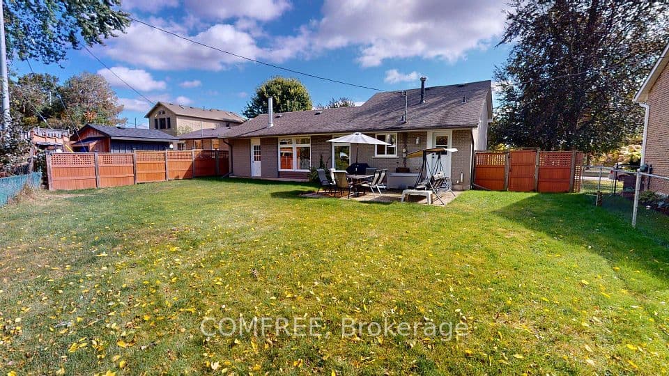 73 Elizabeth Drive, Halton Hills, ON L7J 1B4 – photo 2