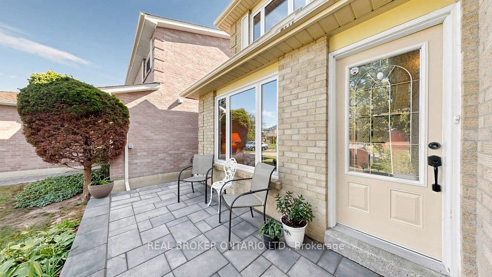 33 Fountainbridge Drive, Caledon, ON L7E 1N5 – photo 2