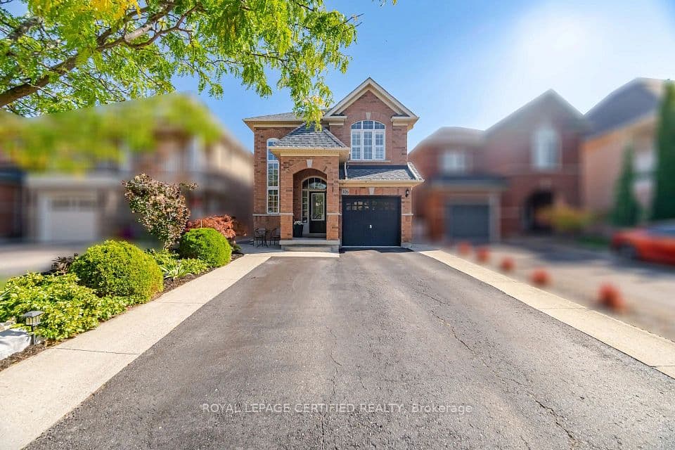 106 Ballantine Drive, Halton Hills, ON L7G 6M7 – main photo