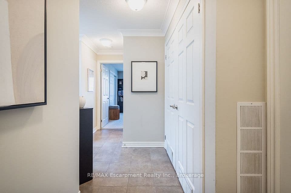 1379 Costigan Road 310, Milton, ON L9T 2K6 – photo 2