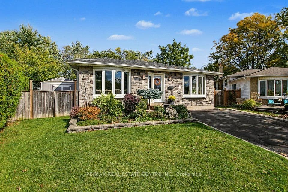 806 Hudson Court, Milton, ON L9T 3T4 – photo 3