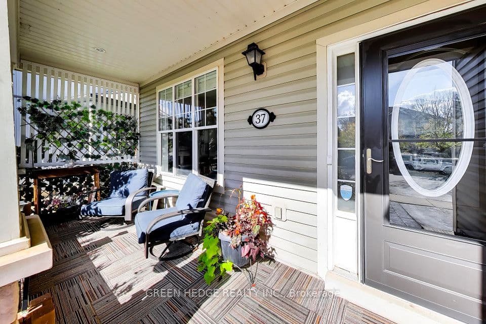 37 Hurst Street, Halton Hills, ON L7J 2Z8 – photo 2