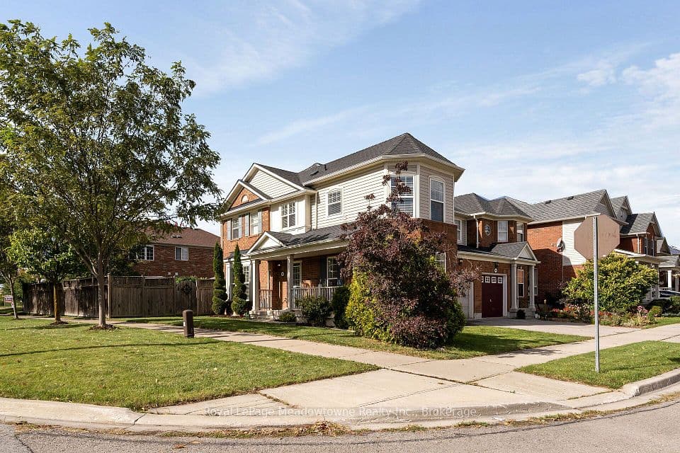 802 Stark Circle, Milton, ON L9T 6Y7 – photo 2