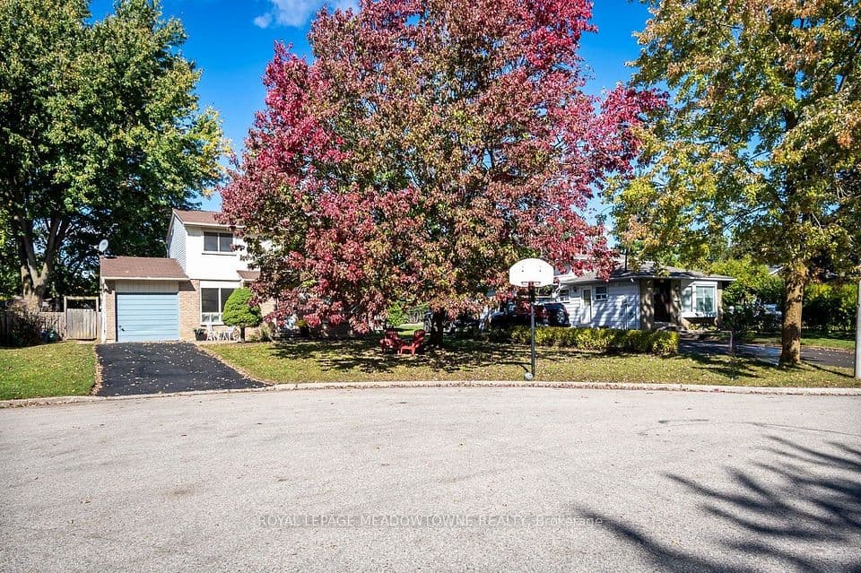 855 Governors Court, Milton, ON L9T 3W6 – photo 3