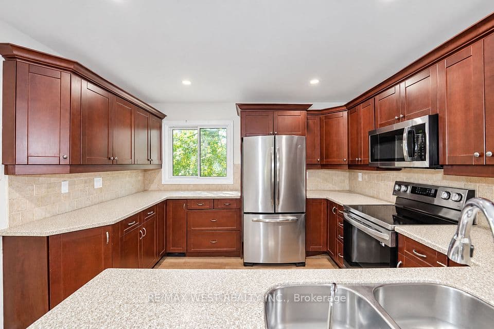 250 Satok Crescent 36, Milton, ON L9T 3P4 – photo 2
