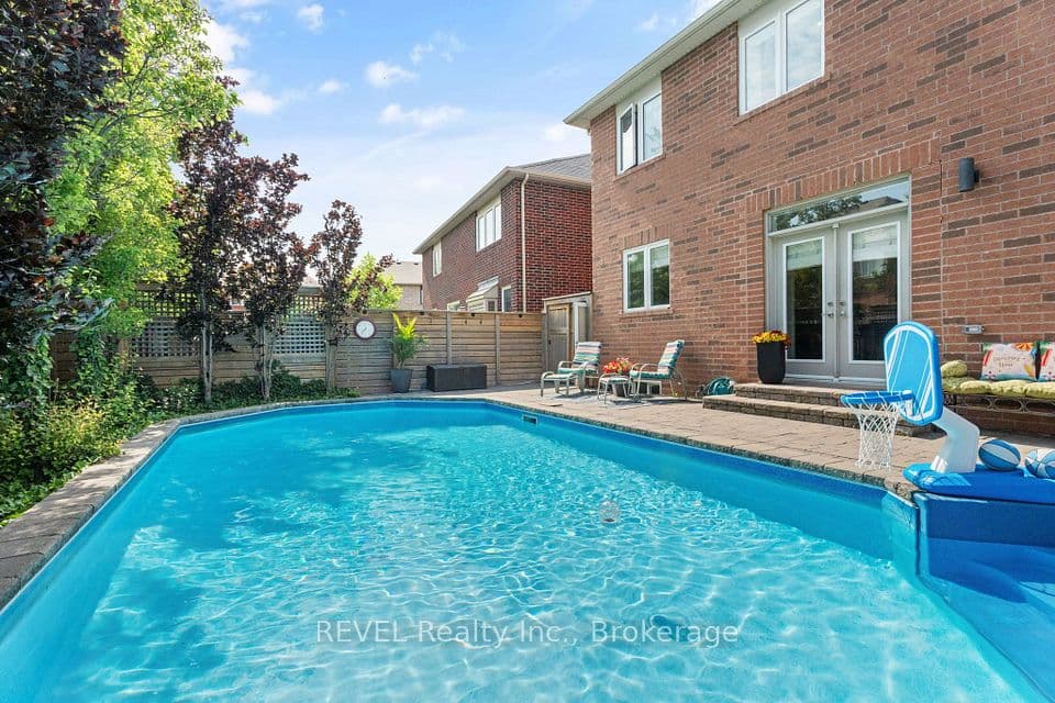 401 Schreyer Crescent, Milton, ON L9T 7T2 – photo 3