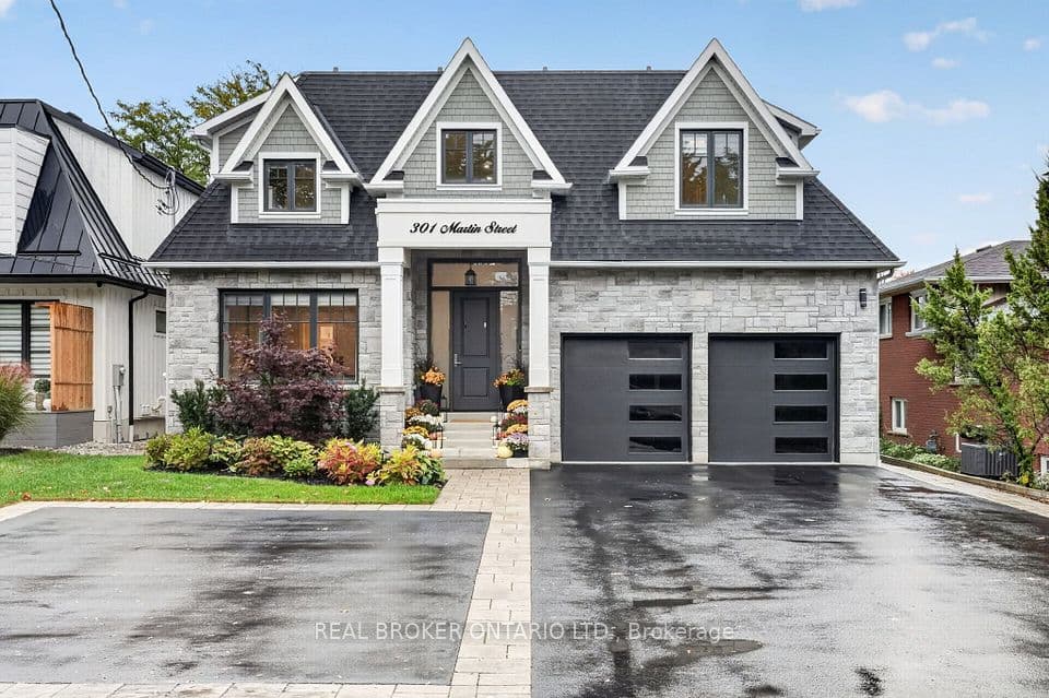 301 Martin Street, Milton, ON L9T 2R7 – main photo