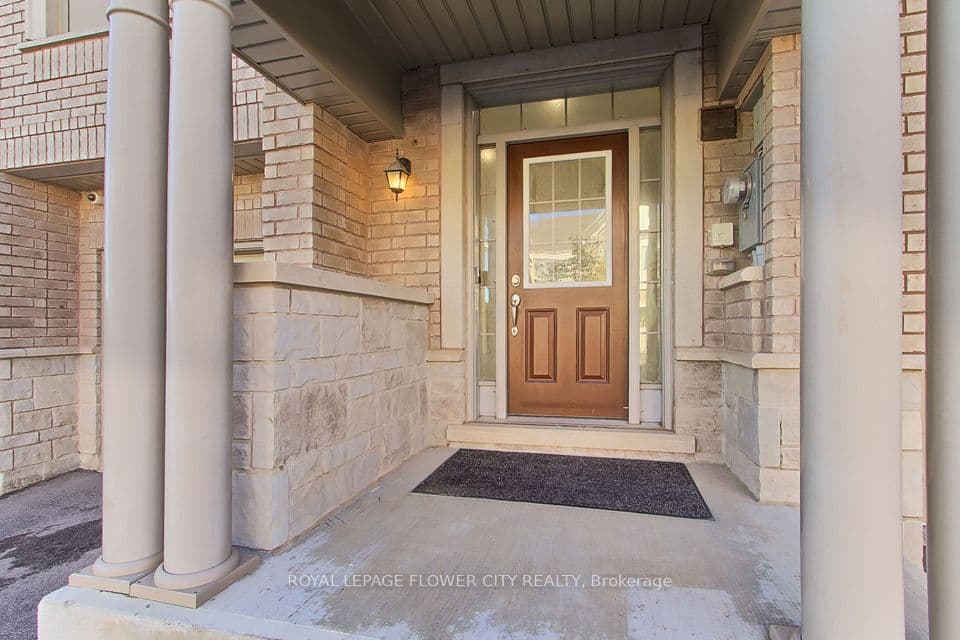 1311 Restivo Lane, Milton, ON L9E 1J9 – photo 2