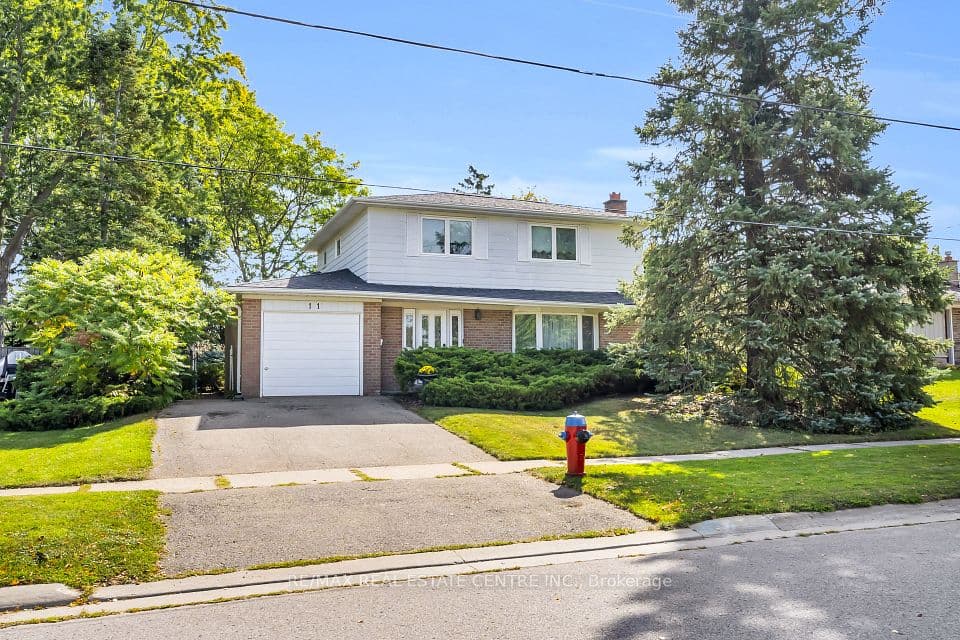 11 Dawson Crescent, Halton Hills, ON L7G 1H3 – main photo