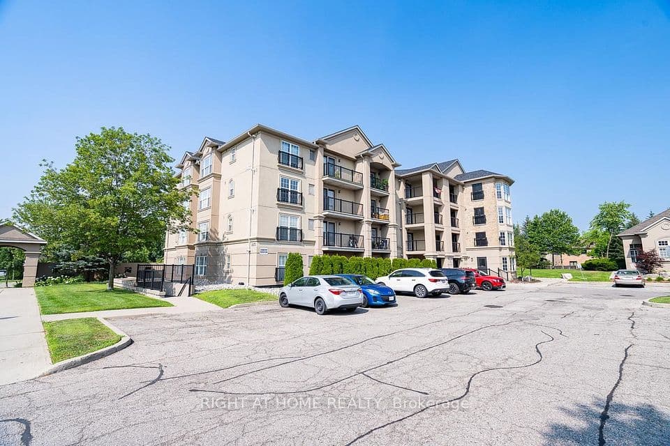 1471 Maple Avenue 302, Milton, ON L9T 0B4 – main photo