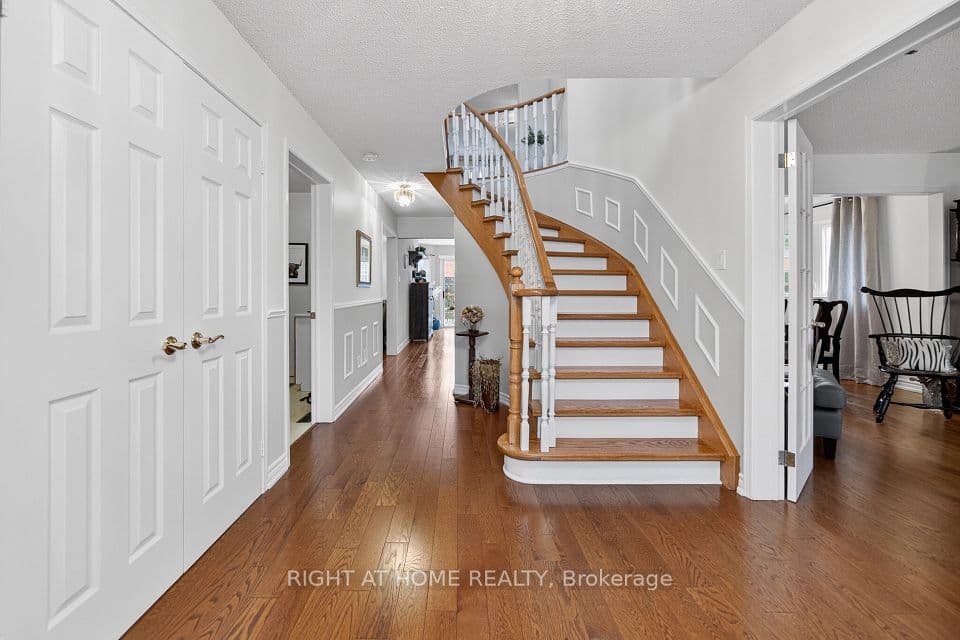 17 Eaton Street, Halton Hills, ON L7G 5L4 – photo 2