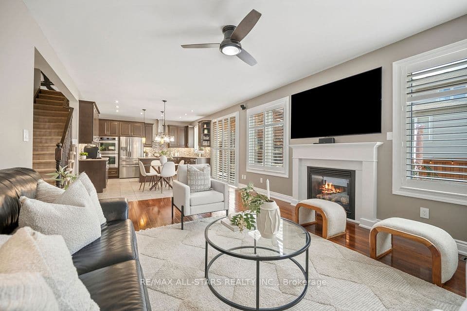 331 Inman Heights, Milton, ON L9T 7M8 – main photo