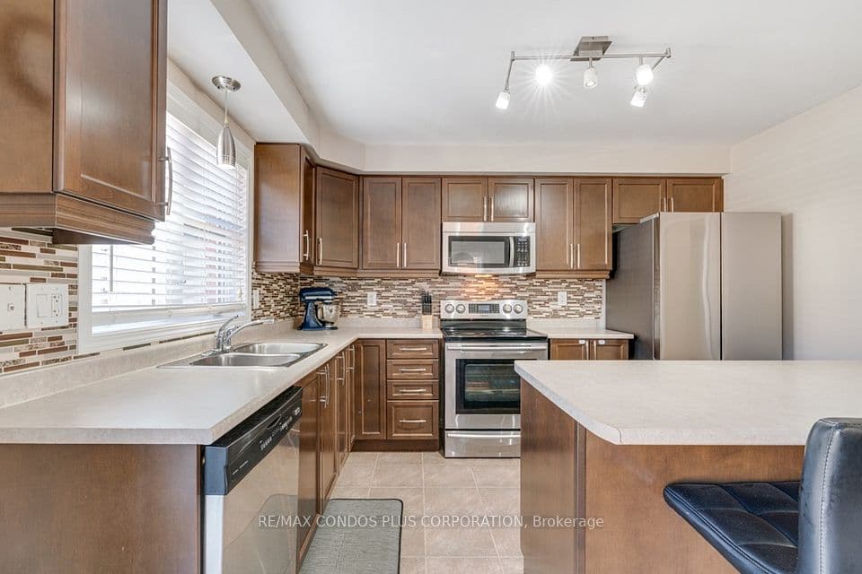 258 Magurn Lane, Milton, ON L9T 7C5 – photo 3