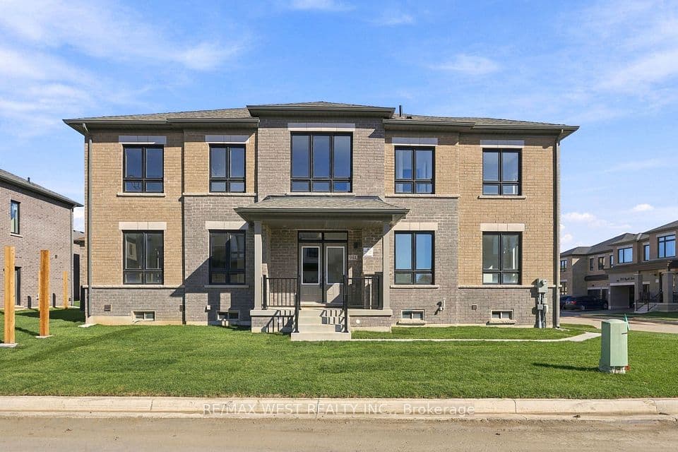 944 Apple Terrace, Milton, ON L9E 2C5 – main photo