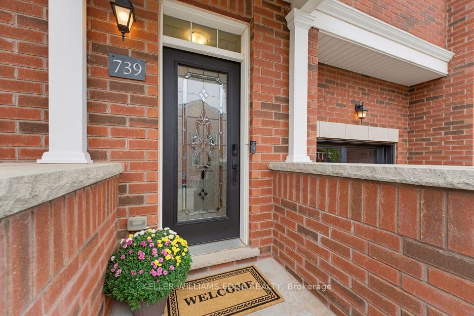 739 Banks Crescent, Milton, ON L9T 9A4 – photo 3