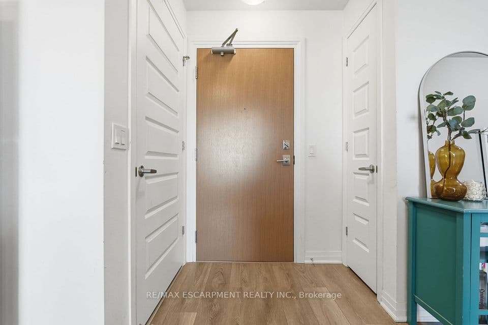 1105 Leger Way 424, Milton, ON L9E 1K7 – photo 3